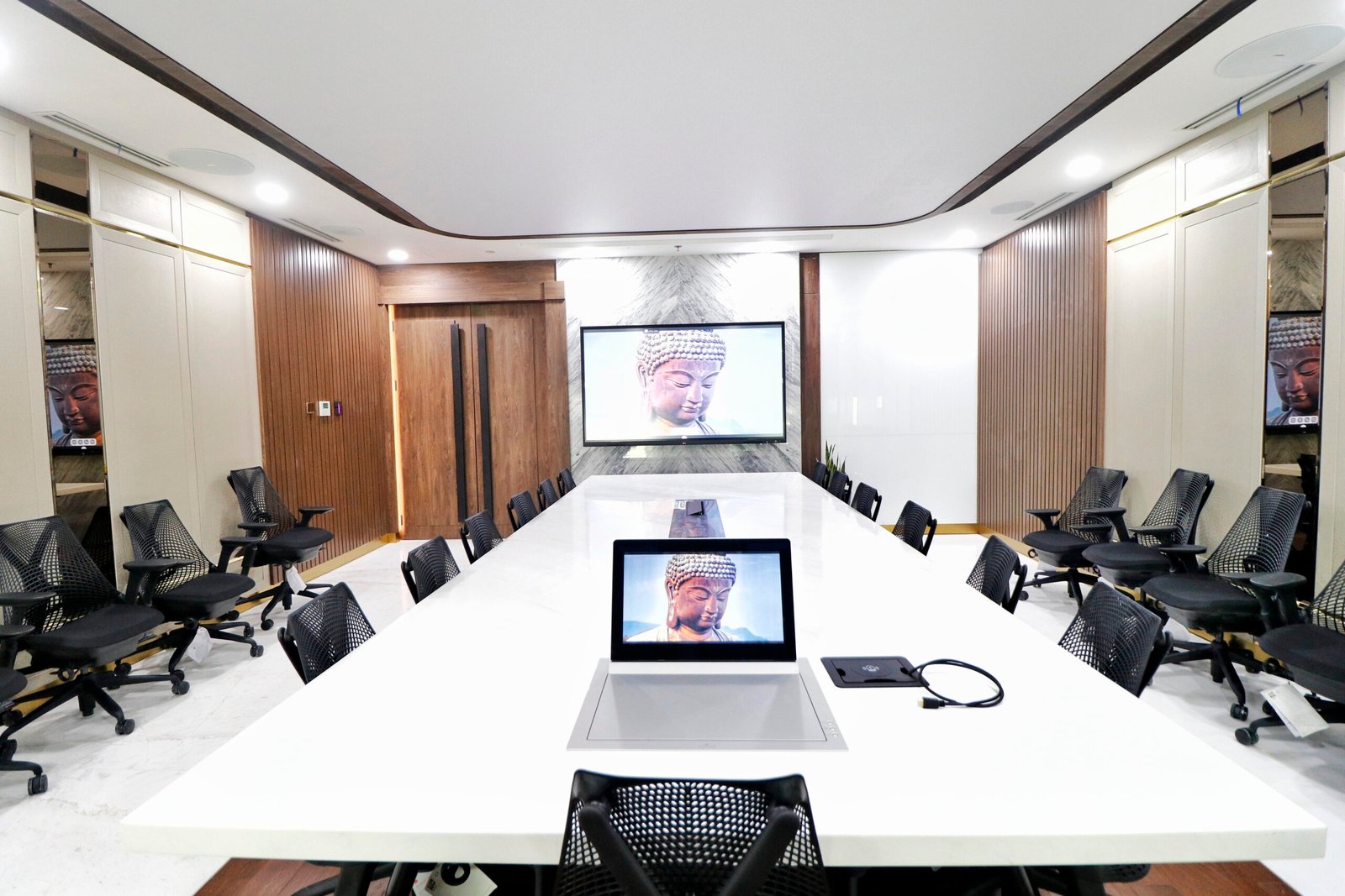 (DONE) LARGE MEETING ROOM 5