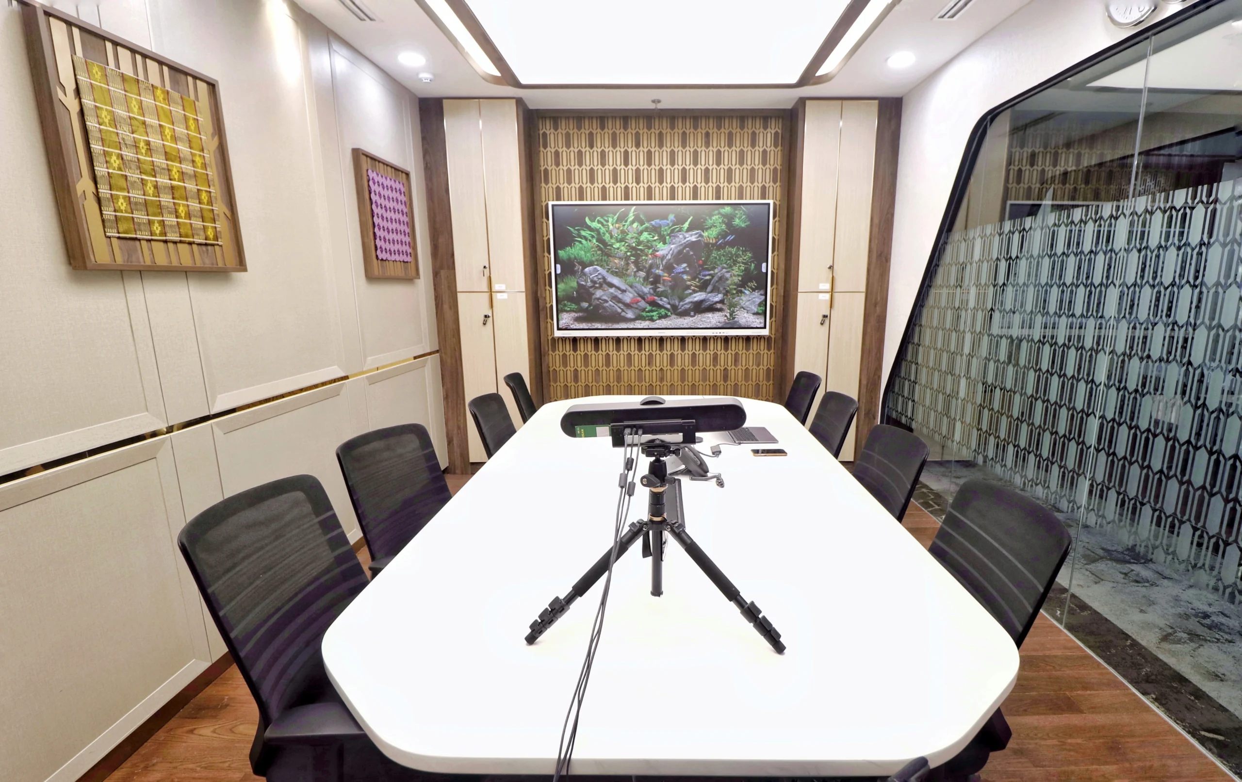 Medium Meeting Room 2 (1)