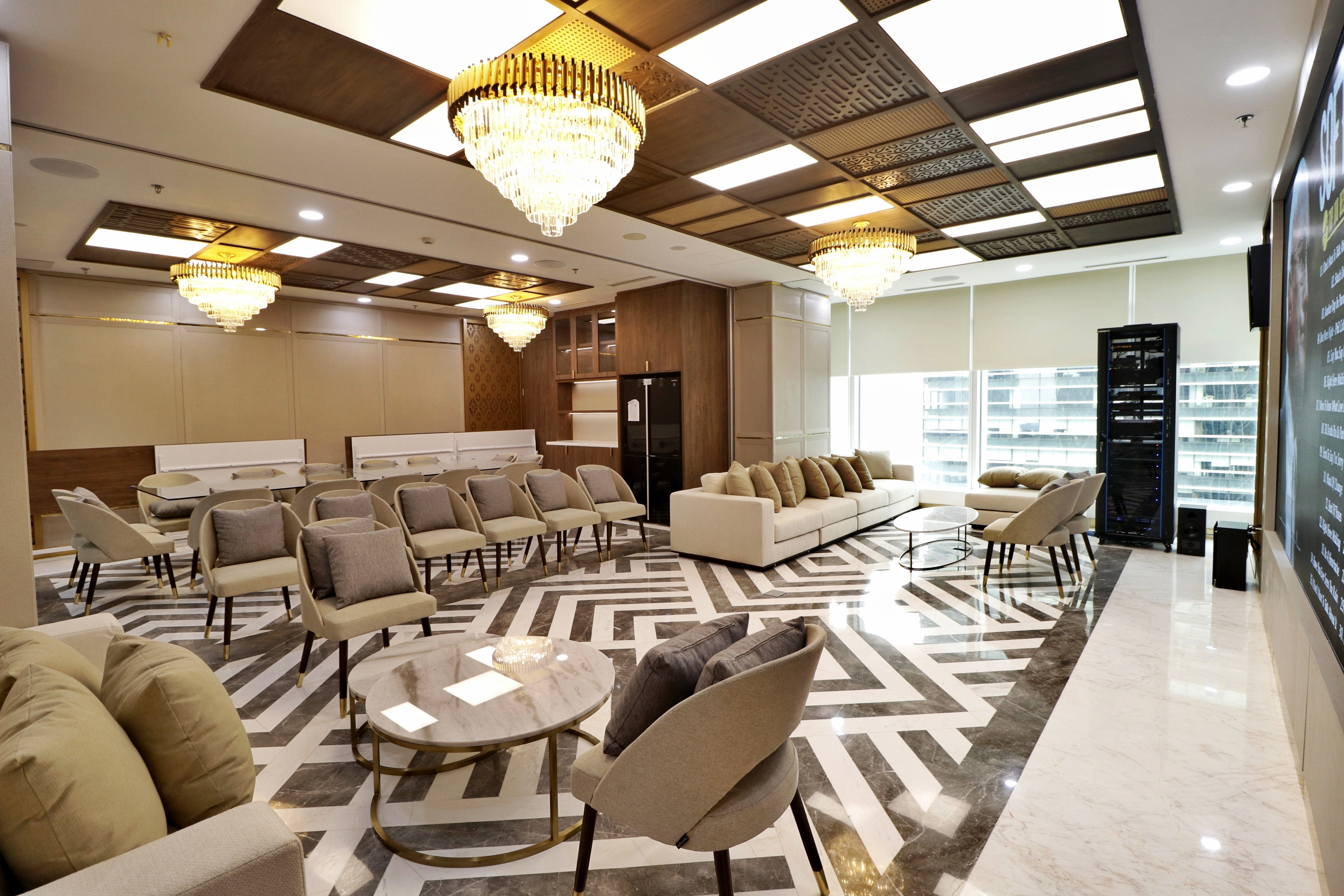 VVIP Holding Room Videotron Display 4